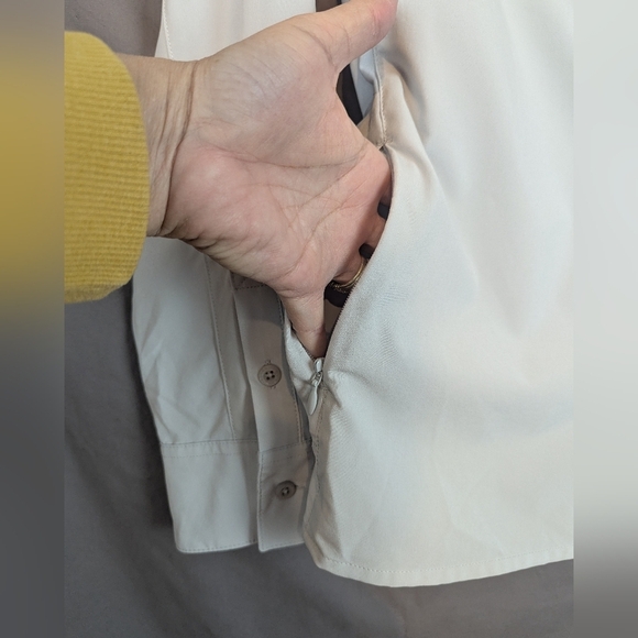 Ascend Hiking Ng Button Down Shirt Large In Light Gray Excellent Condition - Picture 11 of 14